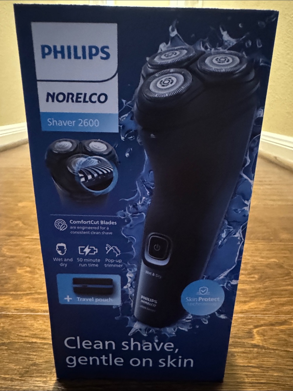 Philips Norelco Shaver 2600 - Black NWT